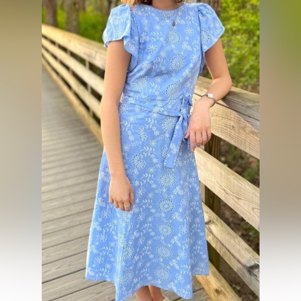 Ann Taylor Light Blue Floral Embroidered Midi Dress - Picture 11 of 12